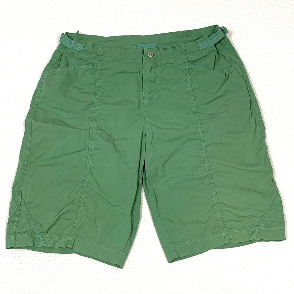 Fresh Produce Green Womens Medium Bermuda Shorts Knee Length Stretch Coastal